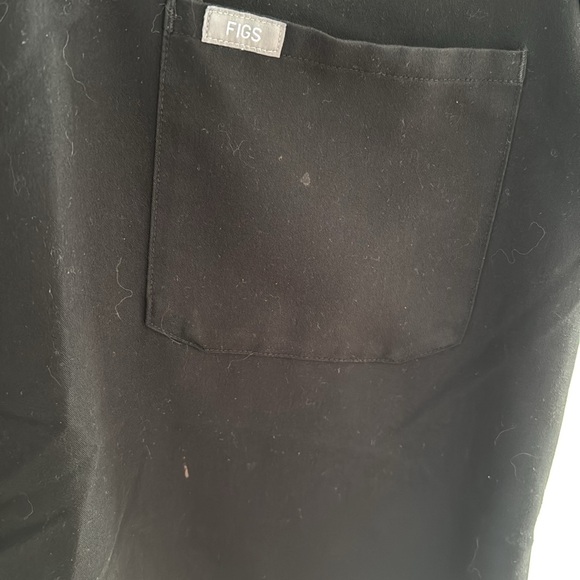 Figs one pocket scrub top - Picture 2 of 4